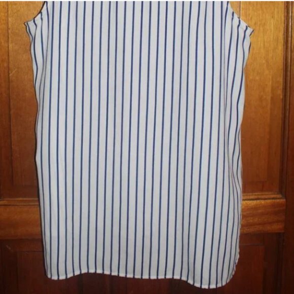 Signature Studio Striped Sleeveless Top Size Medium - Picture 2 of 10